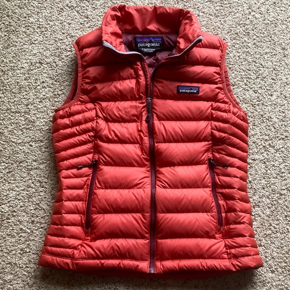 Patagonia Jackets & Blazers - Patagonia Women’s Red Down Sweater Vest Insulated Quilted. Sz S